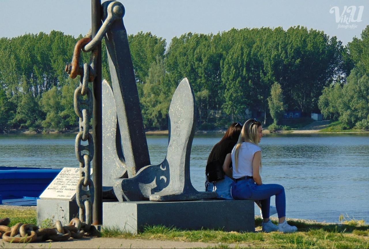Petros Apartmani Vukovar Bagian luar foto