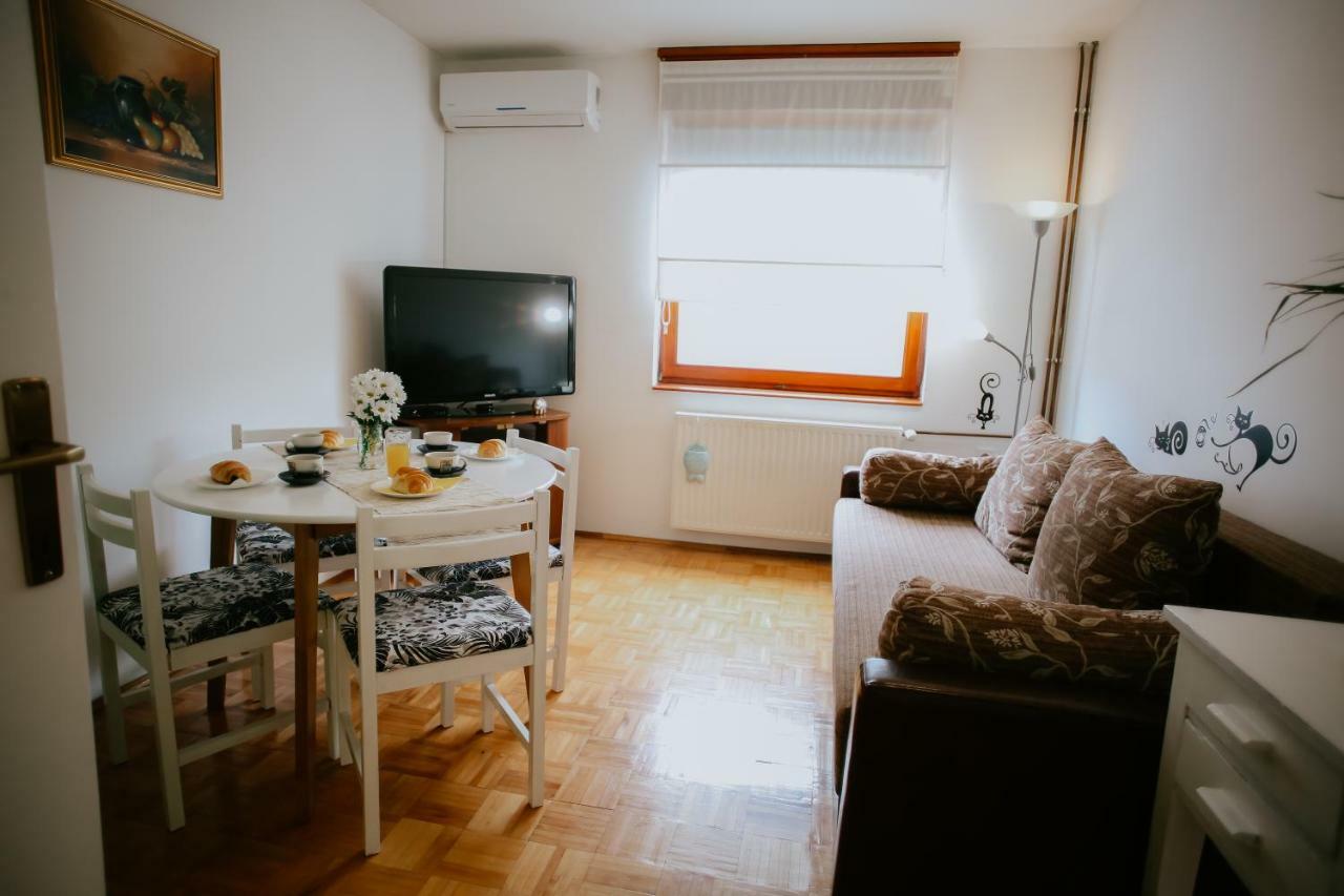 Petros Apartmani Vukovar Bagian luar foto