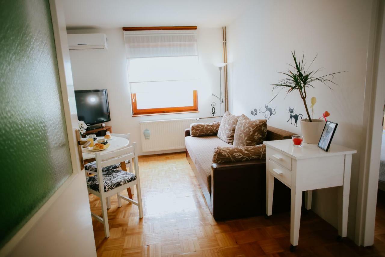 Petros Apartmani Vukovar Bagian luar foto