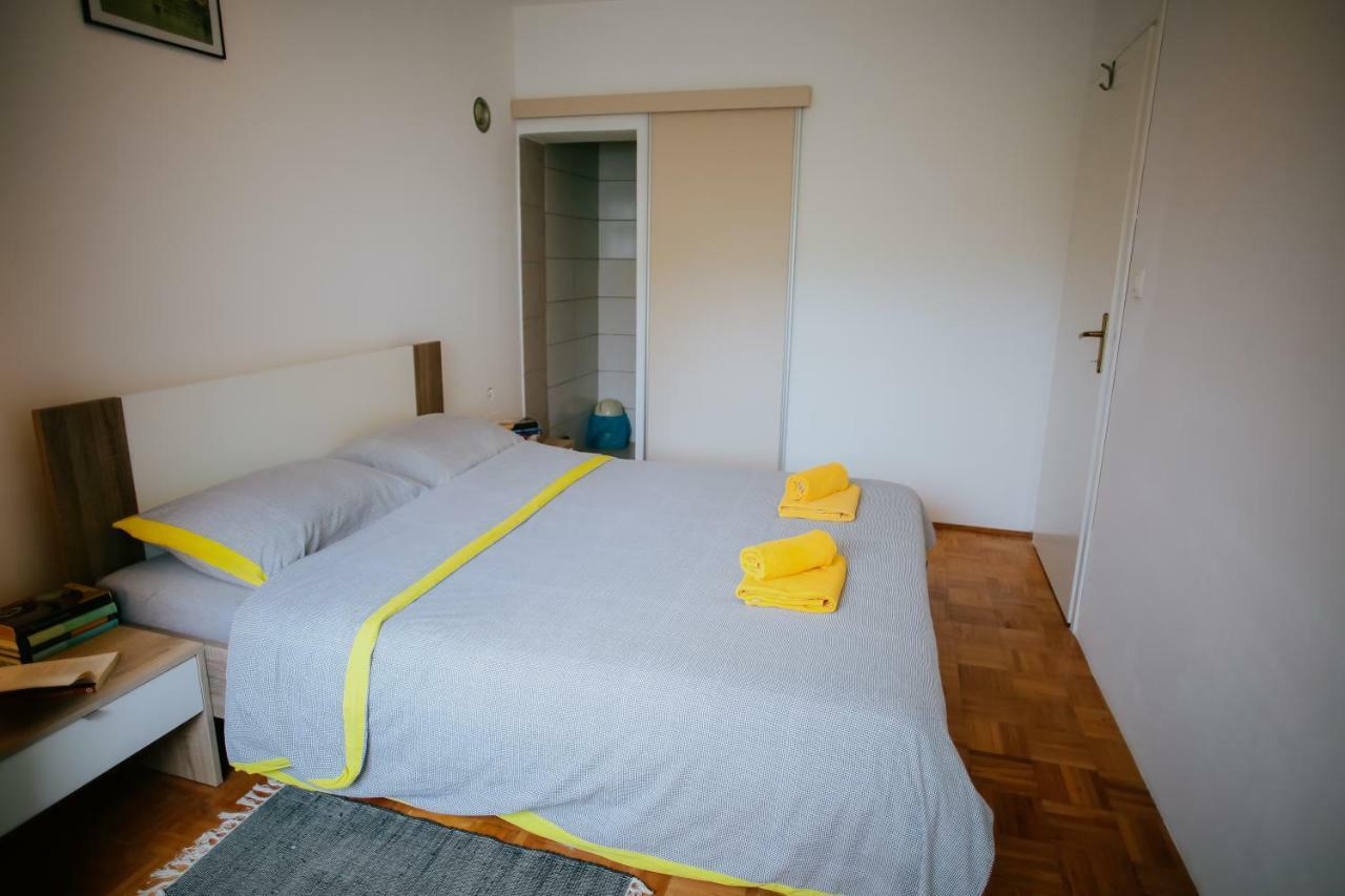 Petros Apartmani Vukovar Bagian luar foto