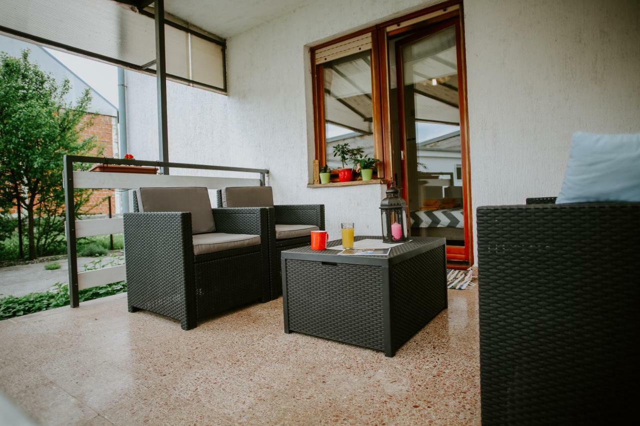 Petros Apartmani Vukovar Bagian luar foto