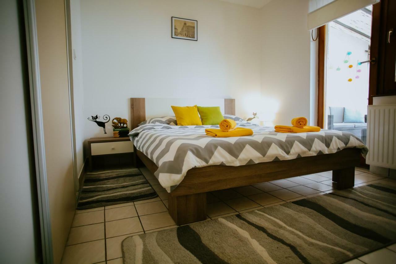 Petros Apartmani Vukovar Bagian luar foto