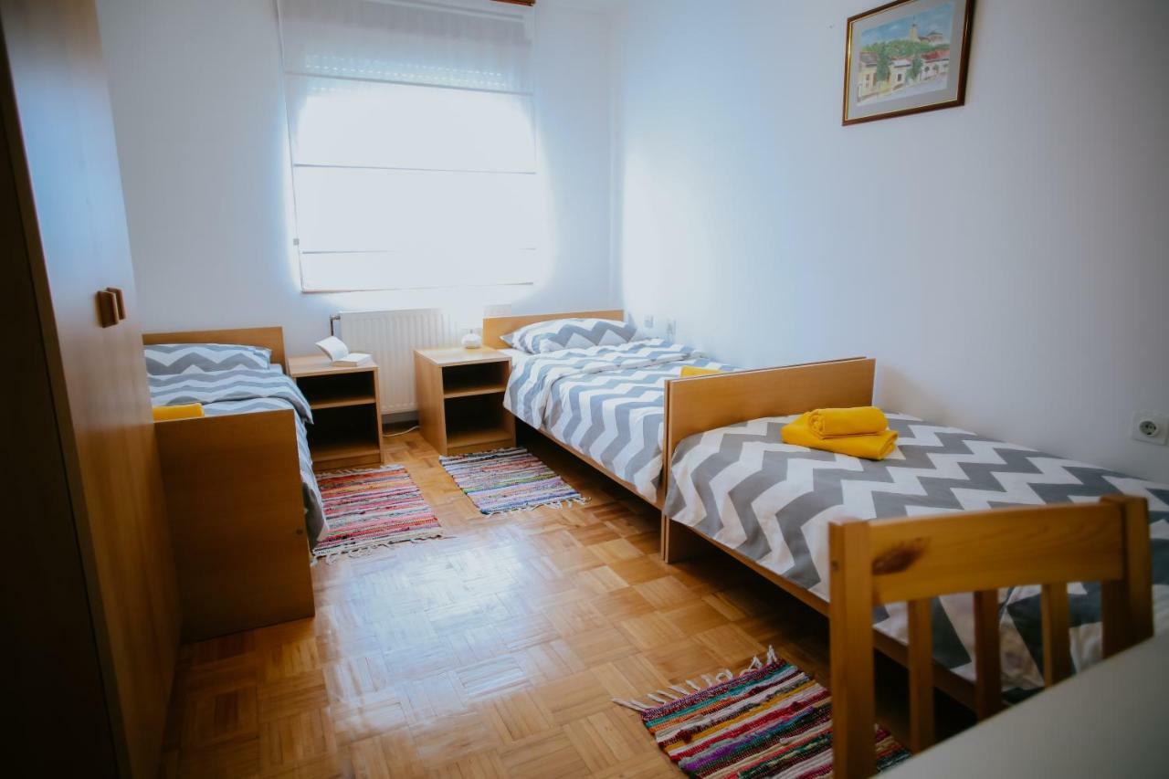 Petros Apartmani Vukovar Bagian luar foto