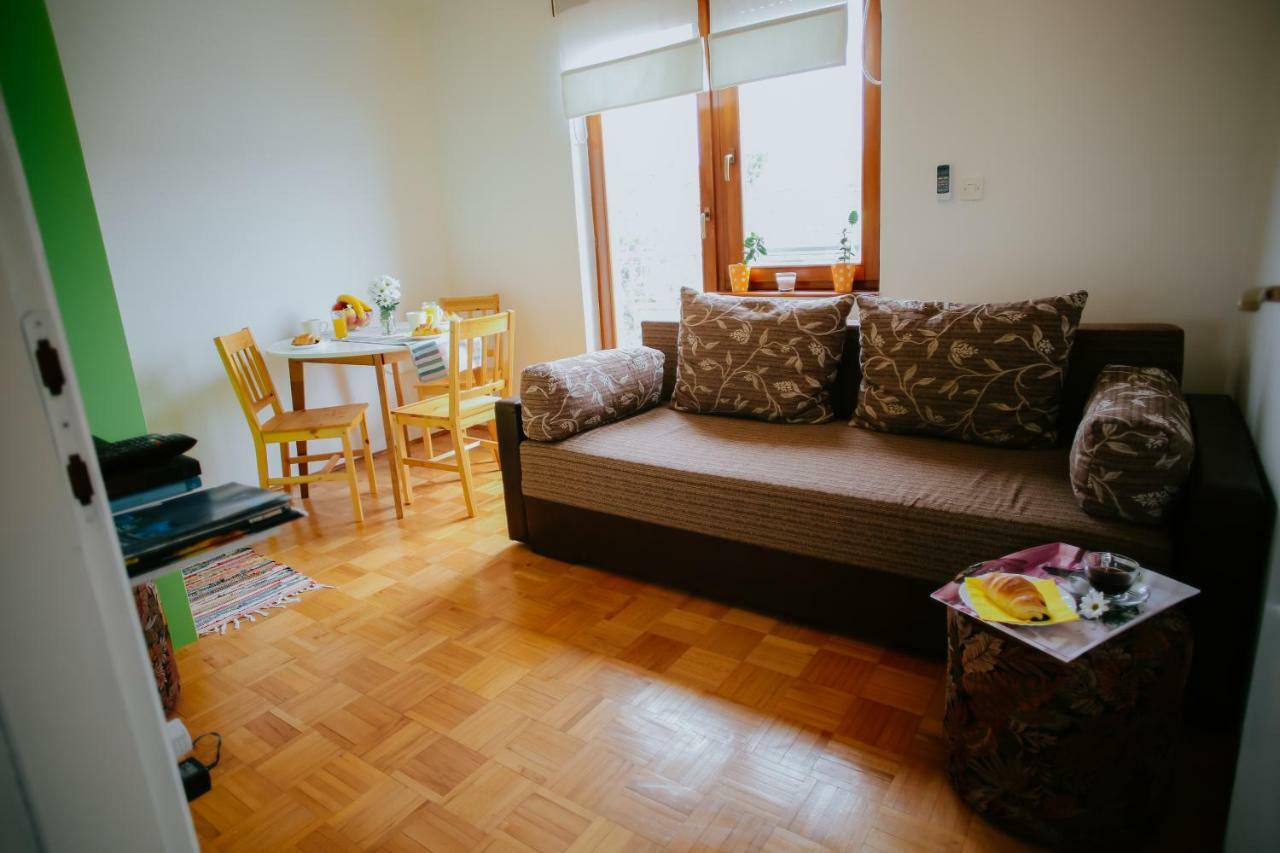 Petros Apartmani Vukovar Bagian luar foto